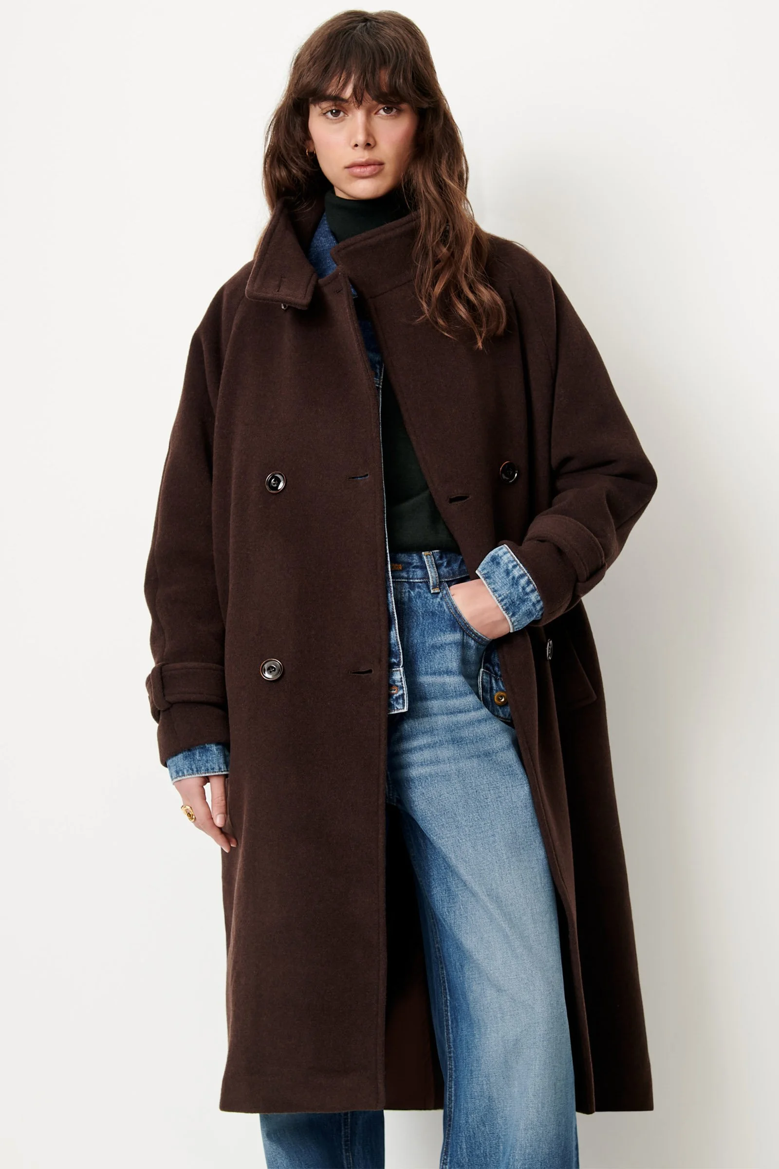 Sessun Mantel Bleeckett in Brown