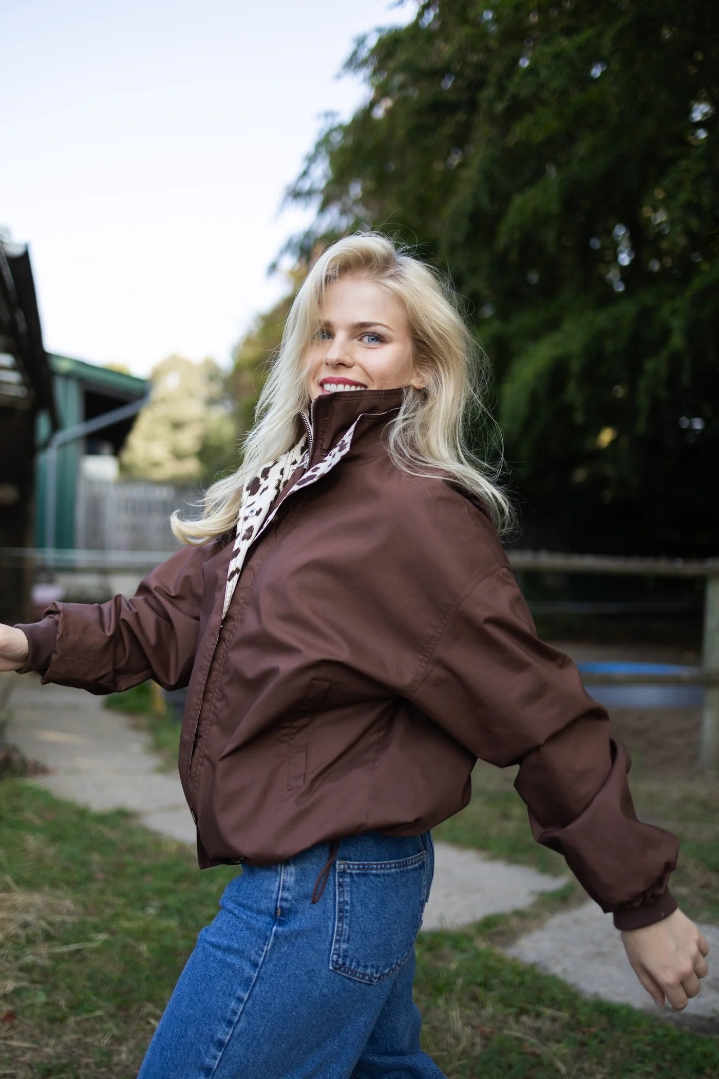 Aminejacket_brown_3.jpg