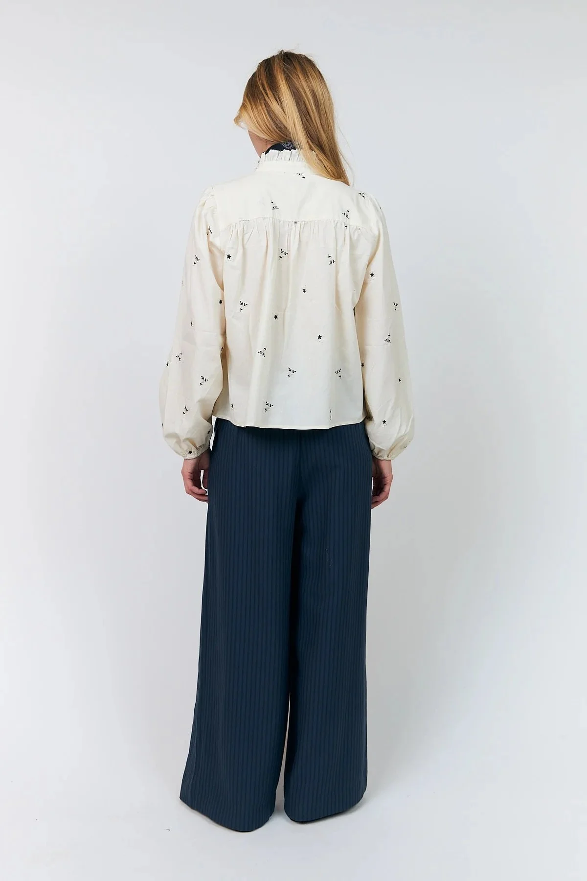 AlessandraLL_Bluse-Shirt-26435-1018-Blumenmuster-4.jpg