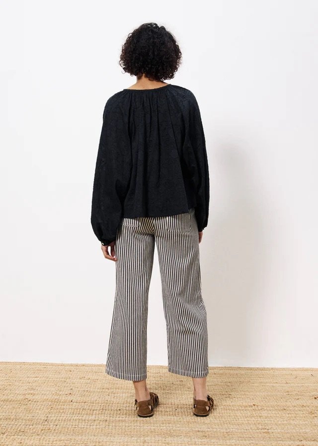 SS-INC-25001-NOIR___P4.jpg
