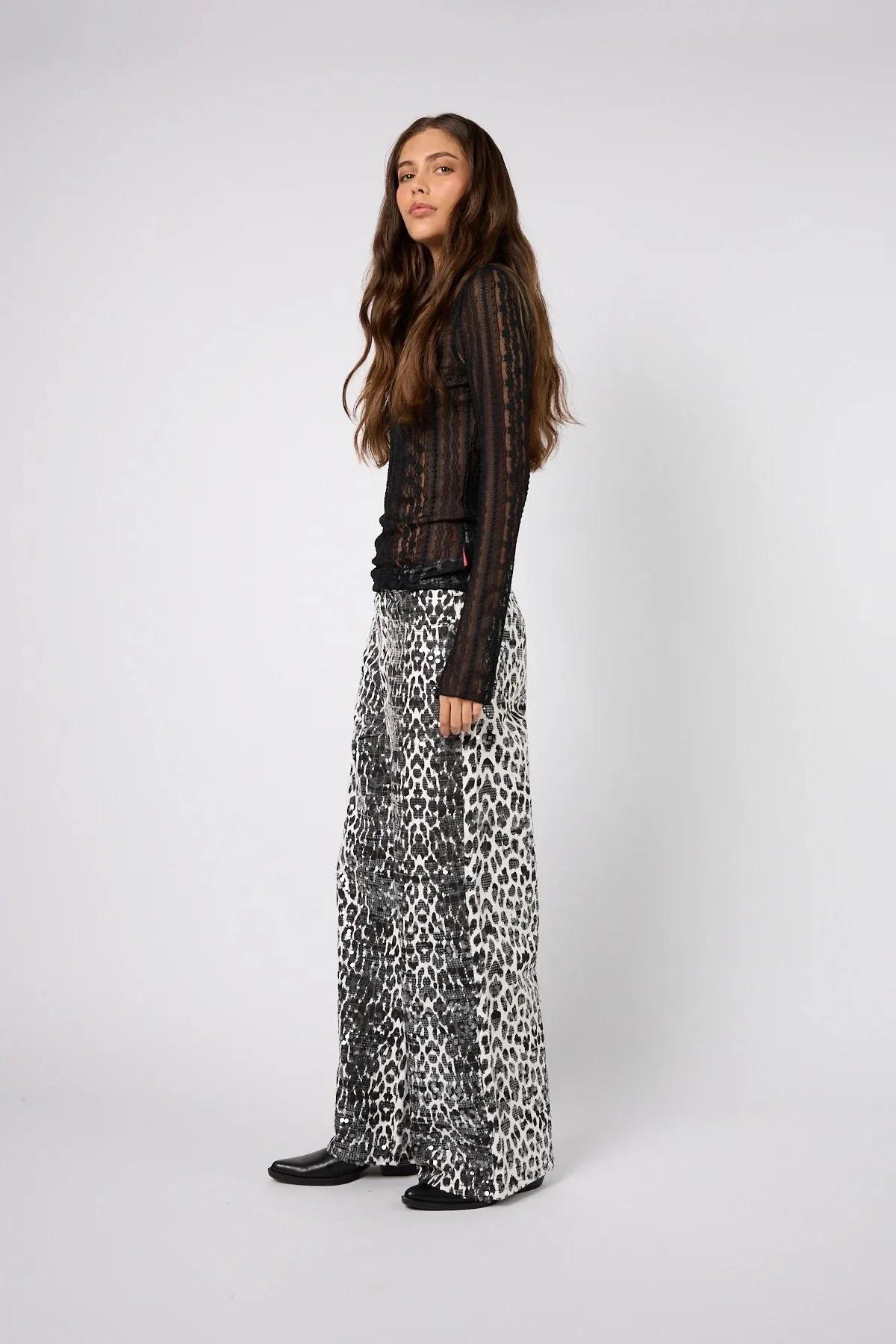 ZaharaLaceLongsleeve1004079000_183.jpg