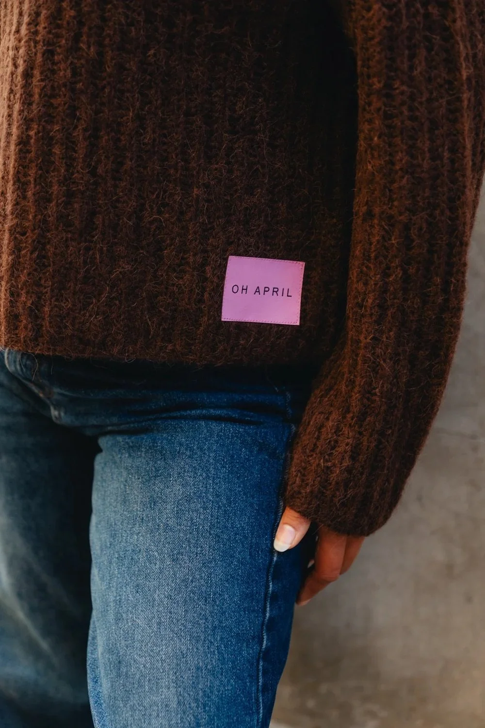 LounaBoxyKnitJumper_DarkBrown_6.jpg