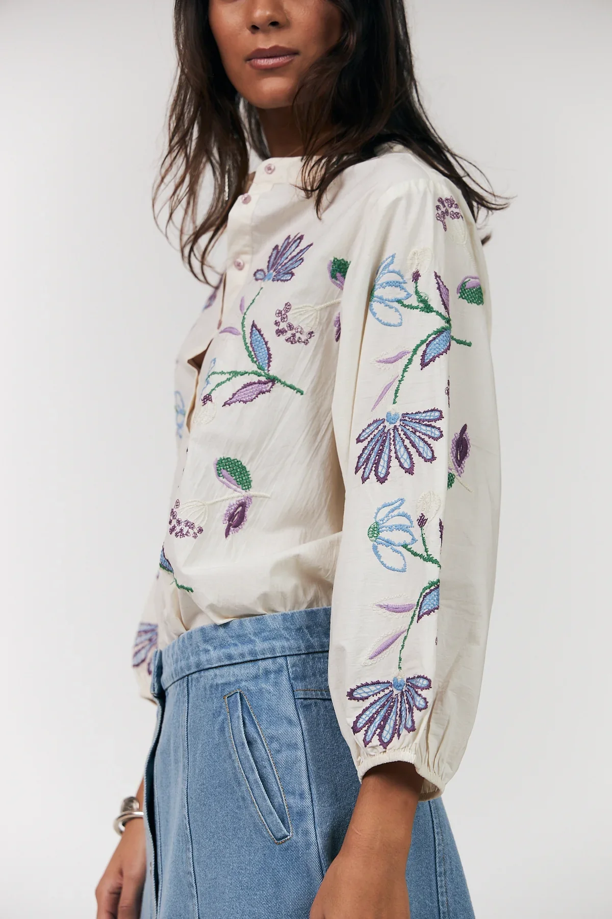 FaithLL_Bluse-Blouse-26101-1001-02_Creme-5.jpg.webp