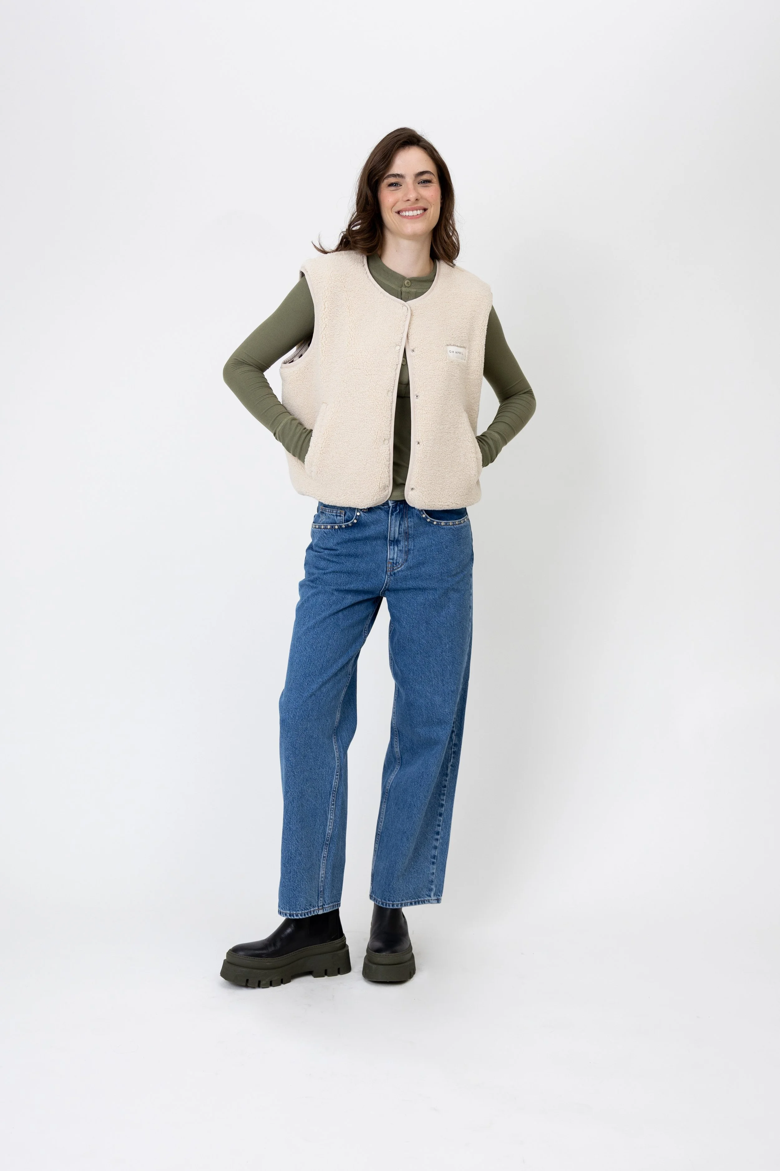 Magnolia Reversible Fleece Vest_Off White_Cow_100671 8067_892.jpeg