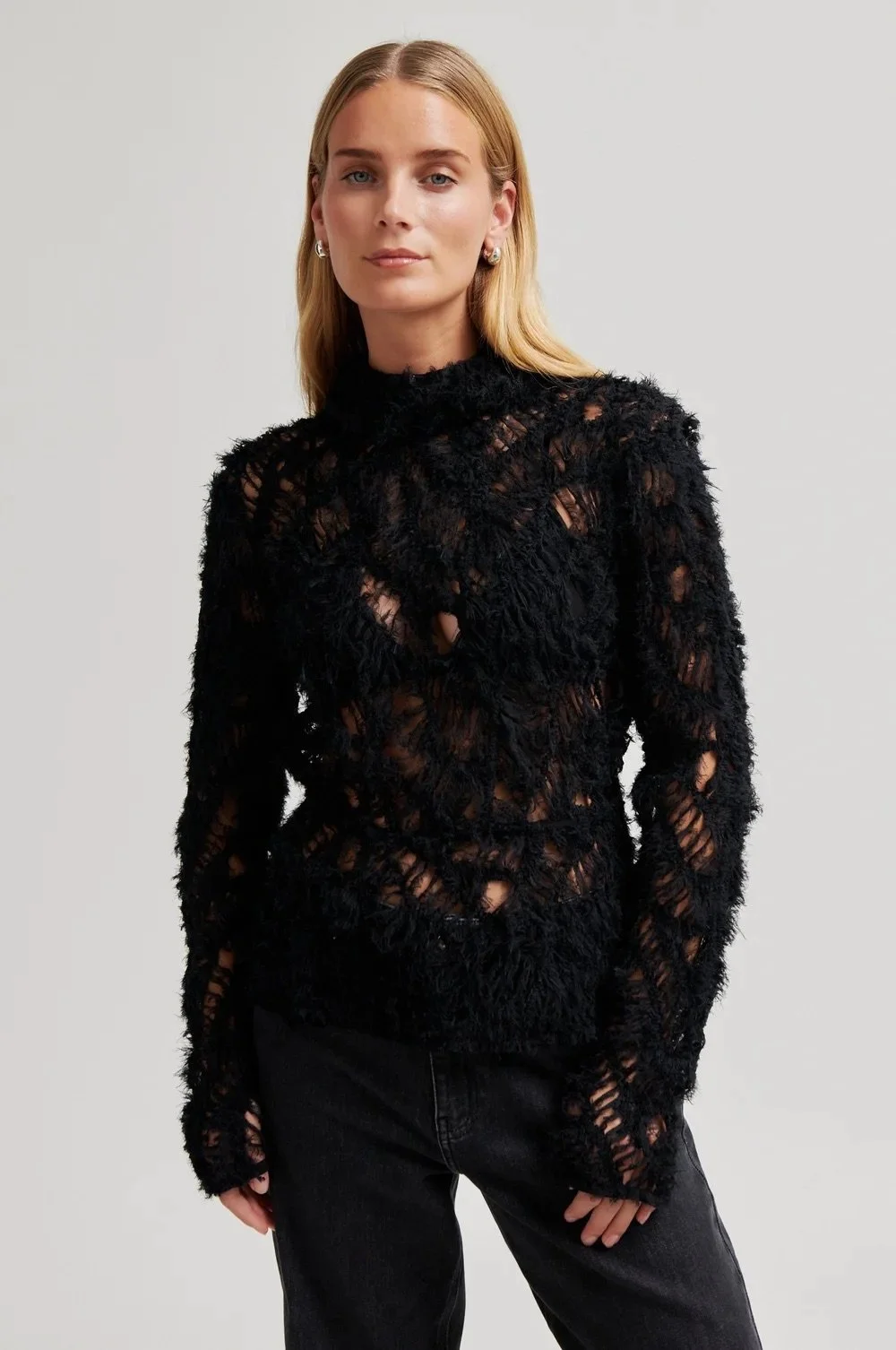 Second Female Pullover