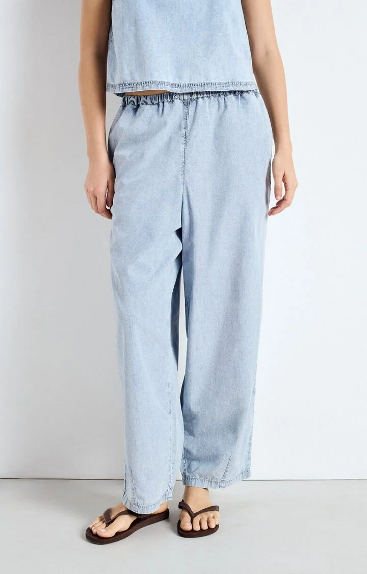 PAY10BE26-BLUSN-MODEL-1-large.jpg