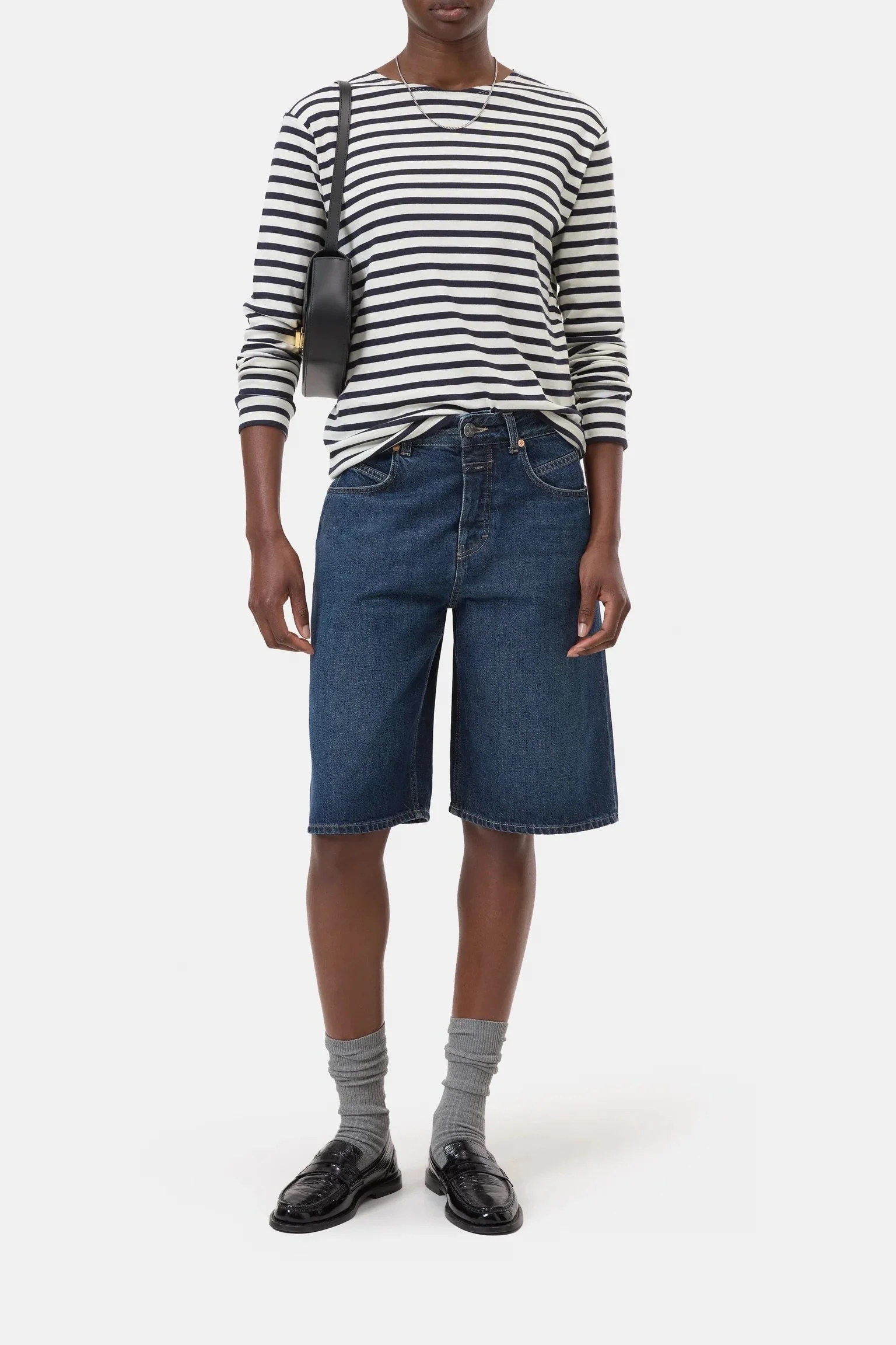 Closed Longsleeve in Navy / White Striped