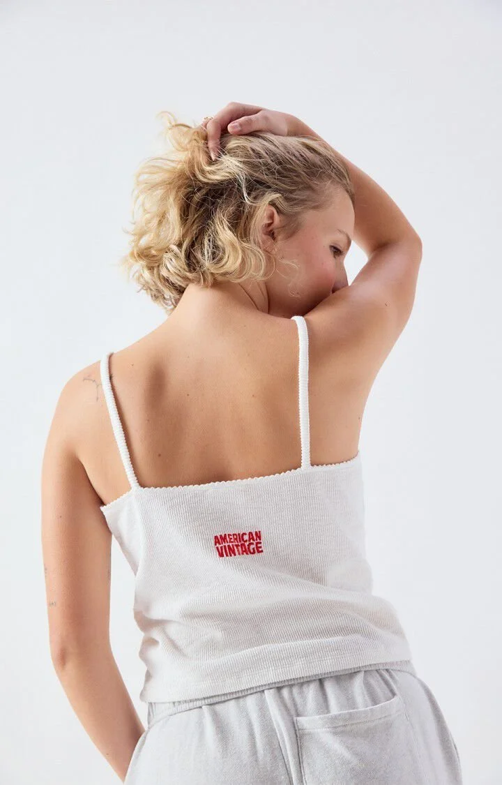 YRU01AE26-BLANC-MODEL-2-large.jpg