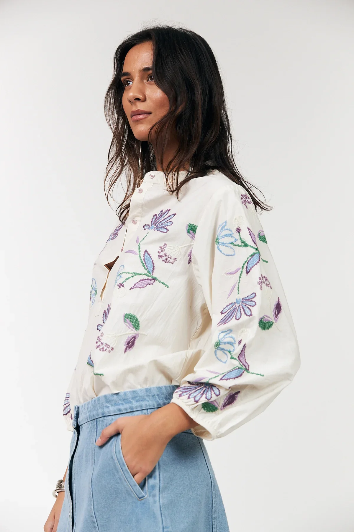 FaithLL_Bluse-Blouse-26101-1001-02_Creme-2.jpg.webp