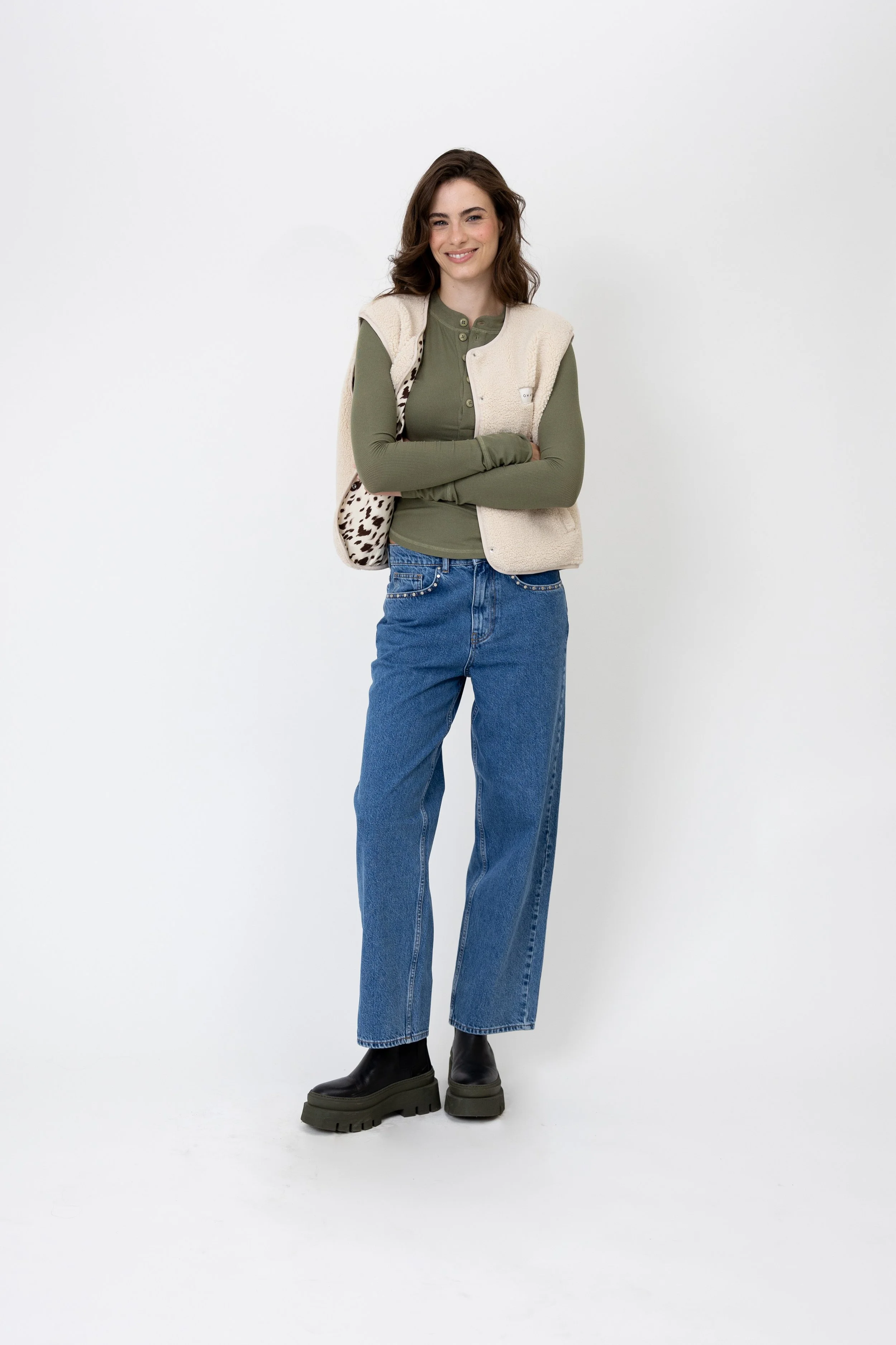 Magnolia Reversible Fleece Vest_Off White_Cow_100671 8067_933.jpeg