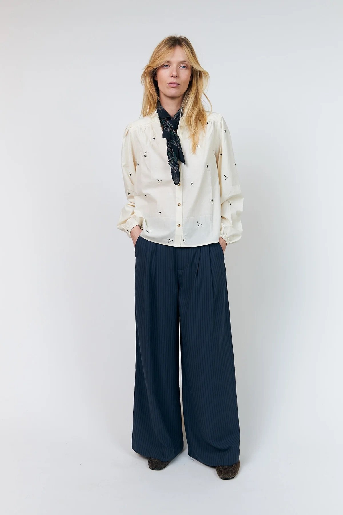 AlessandraLL_Bluse-Shirt-26435-1018-Blumenmuster.jpg