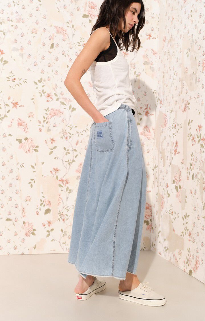 PAY13CE26-BLUSN-MODEL-2-large.jpg