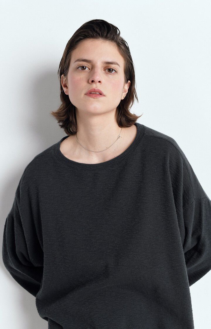 YRU02AE25-ARDO-MODEL-3-large.jpg