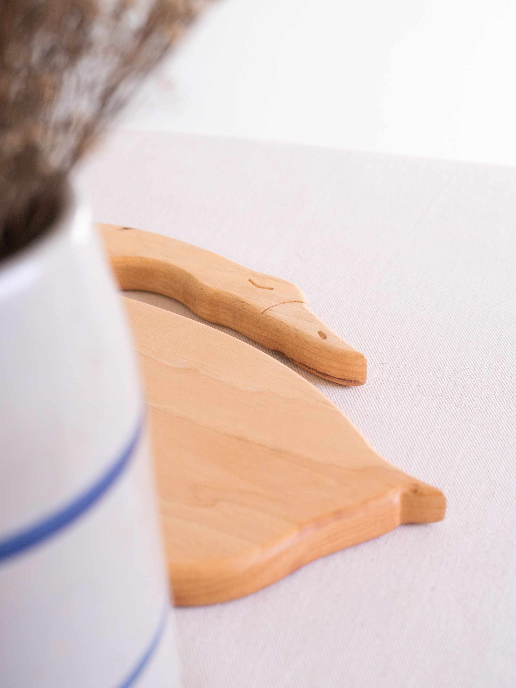 SLEEPING GOOSE WOOD CHARCUTERIE BOARD