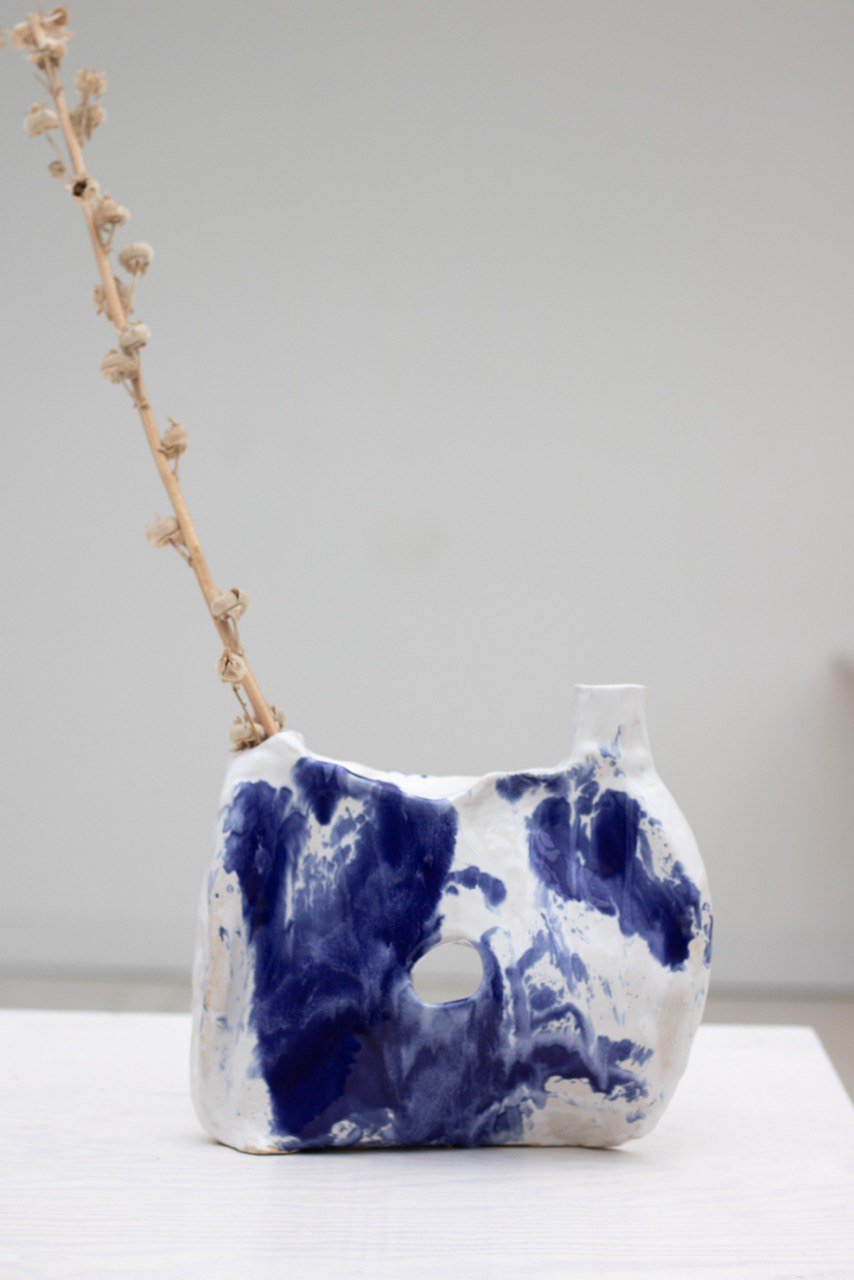 Stoneware (1240°) white, blue glaze 2021