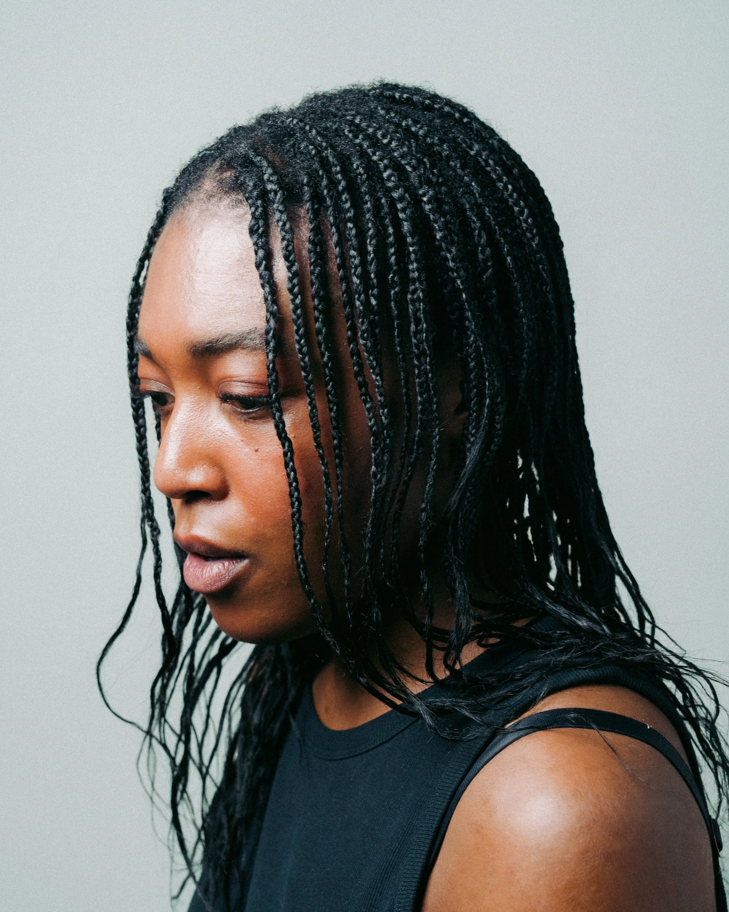 1.4 - Miriam - Portrait-Headshots V2-5.jpg