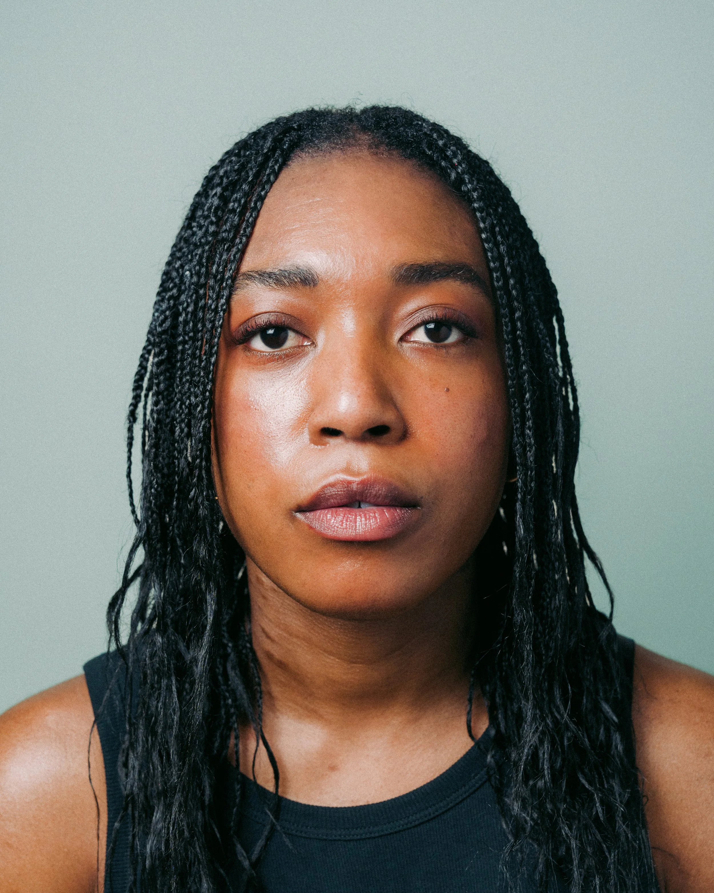 1.4 - Miriam - Portrait-Headshots V2-8.jpg