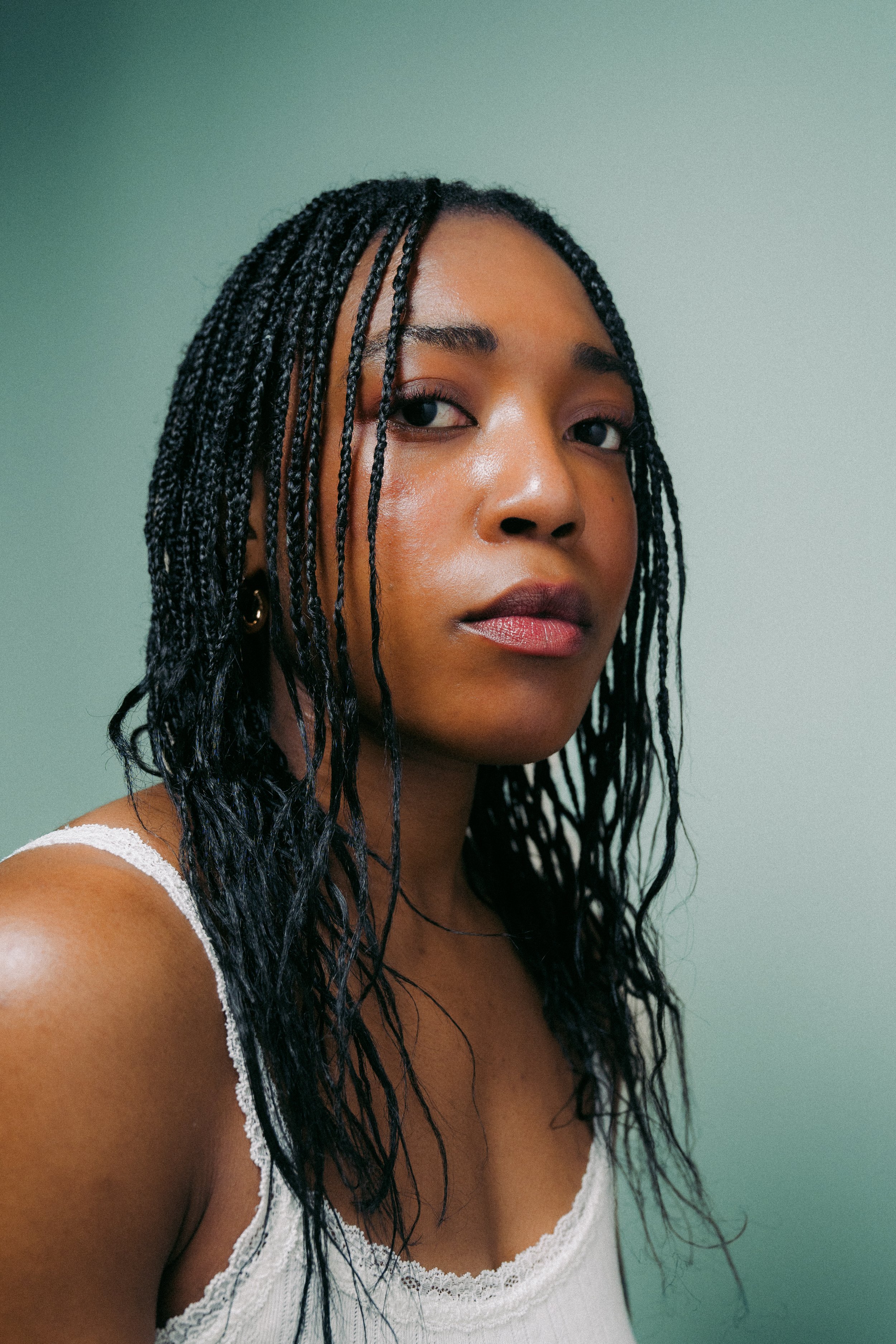 1.4 - Miriam - Portrait Headshots - Uncropped V3-4.jpg