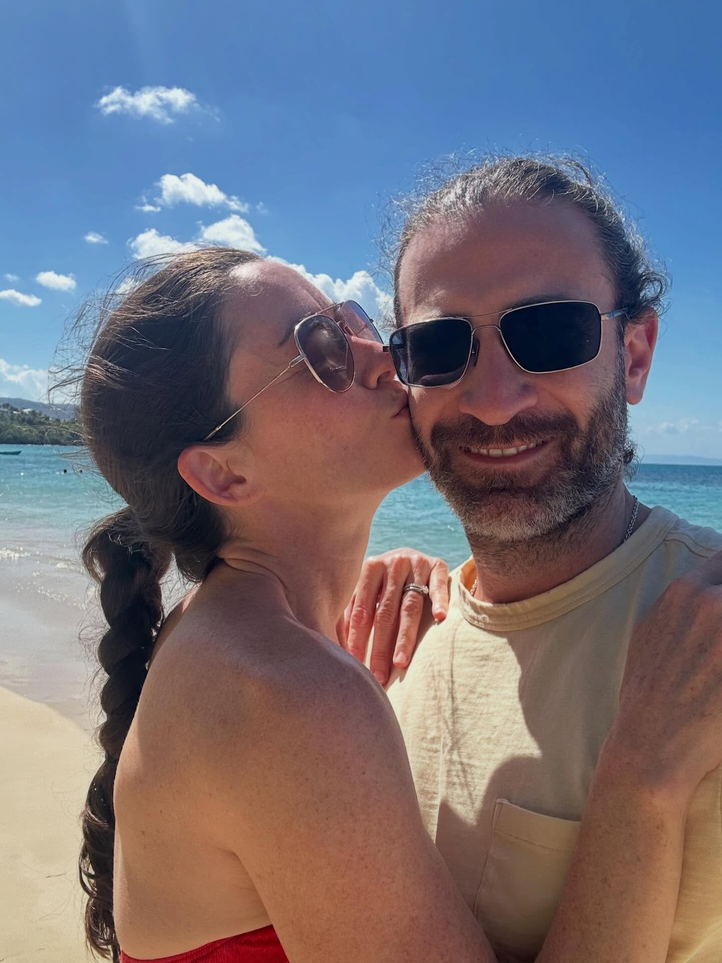 Wild to be in paradise while back home is getting pummeled with snow. Just hoping everyone stays warm &amp; safe. 

So grateful for our friends/neighbors keeping eyes on Felix &amp; our house. Honestly thought we&rsquo;d only be away for 4 days! Deto