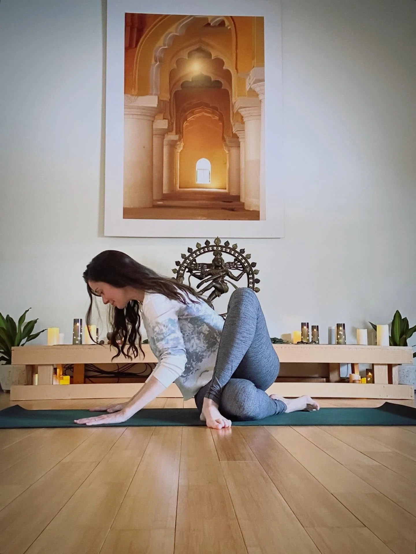 Breathe, connect, repeat. 

Lots of opportunities on offer today! In person or join virtually from anywhere in the World. ❤️🌎

11-12pm Align &amp; Glow @yogamechanics 

6-7:15p Align &amp; Strengthen @yogamechanics 

7:30-8:30p Prenatal @montclair_b