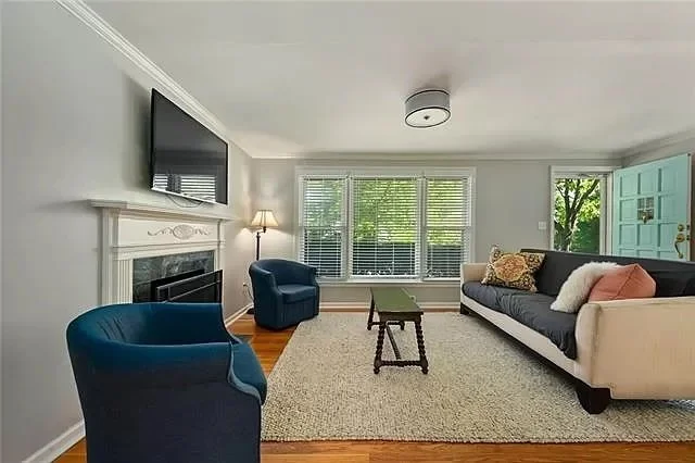 Living room Before the Makeover