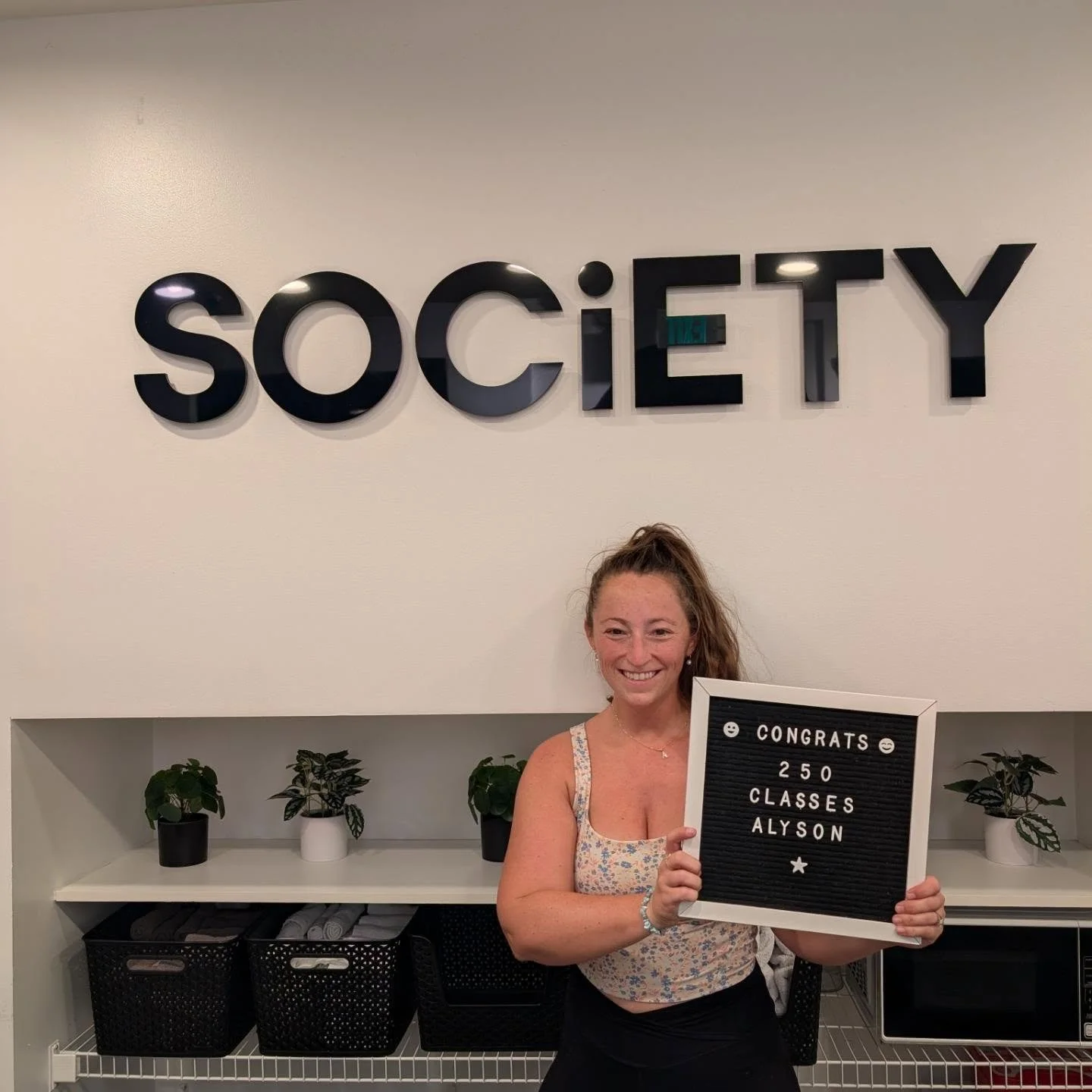 🎉 250 CLASSES. THAT'S WORTH CELEBRATING! 🔥

250 classes isn't just about the workouts. It's about the commitment to keep showing up, the effort put into every session, and the progress made along the way.

Some days you feel strong. Some days just 