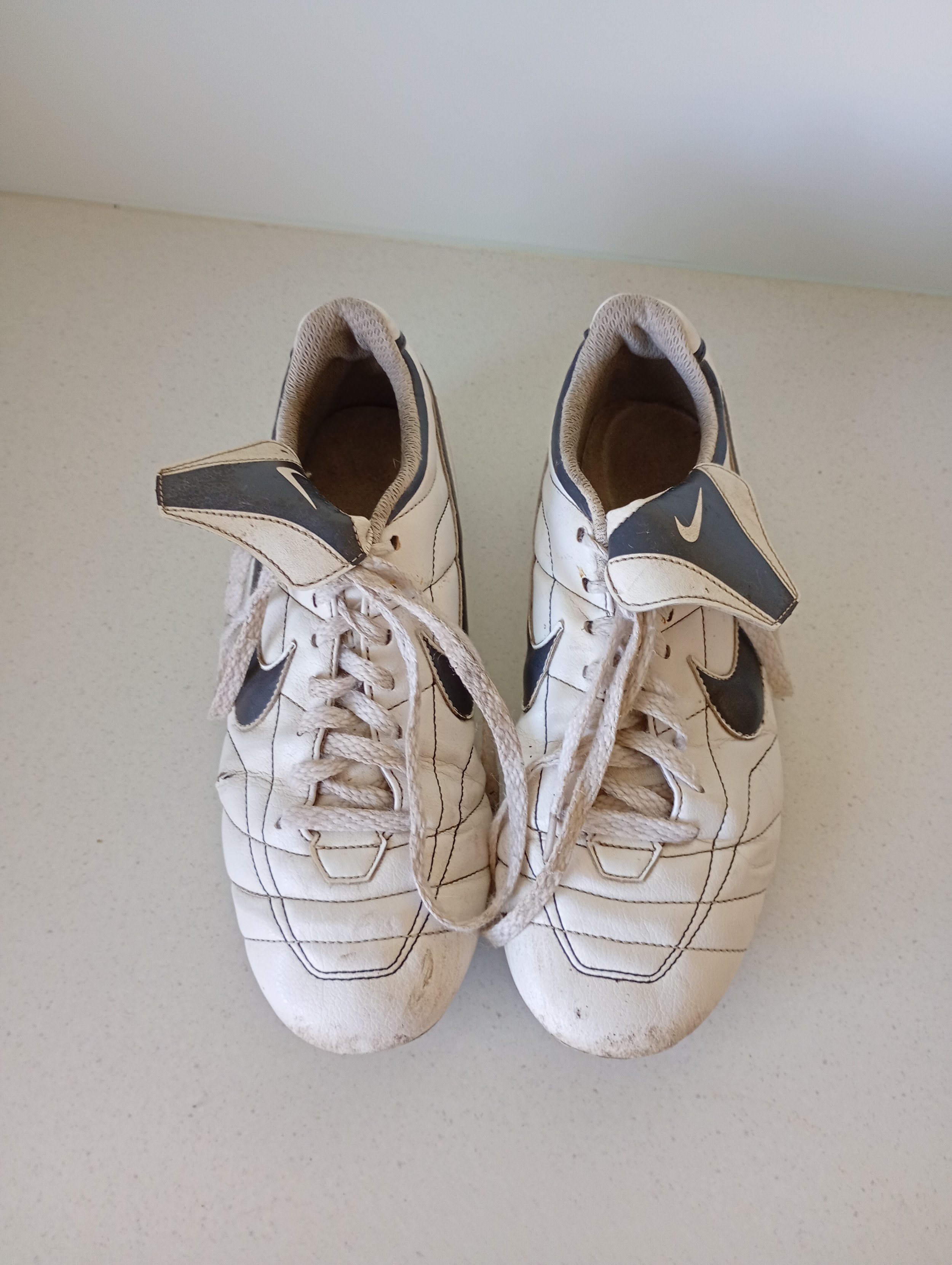 2006 Nike Tiempo Soccer Boots/Cleats EU 42