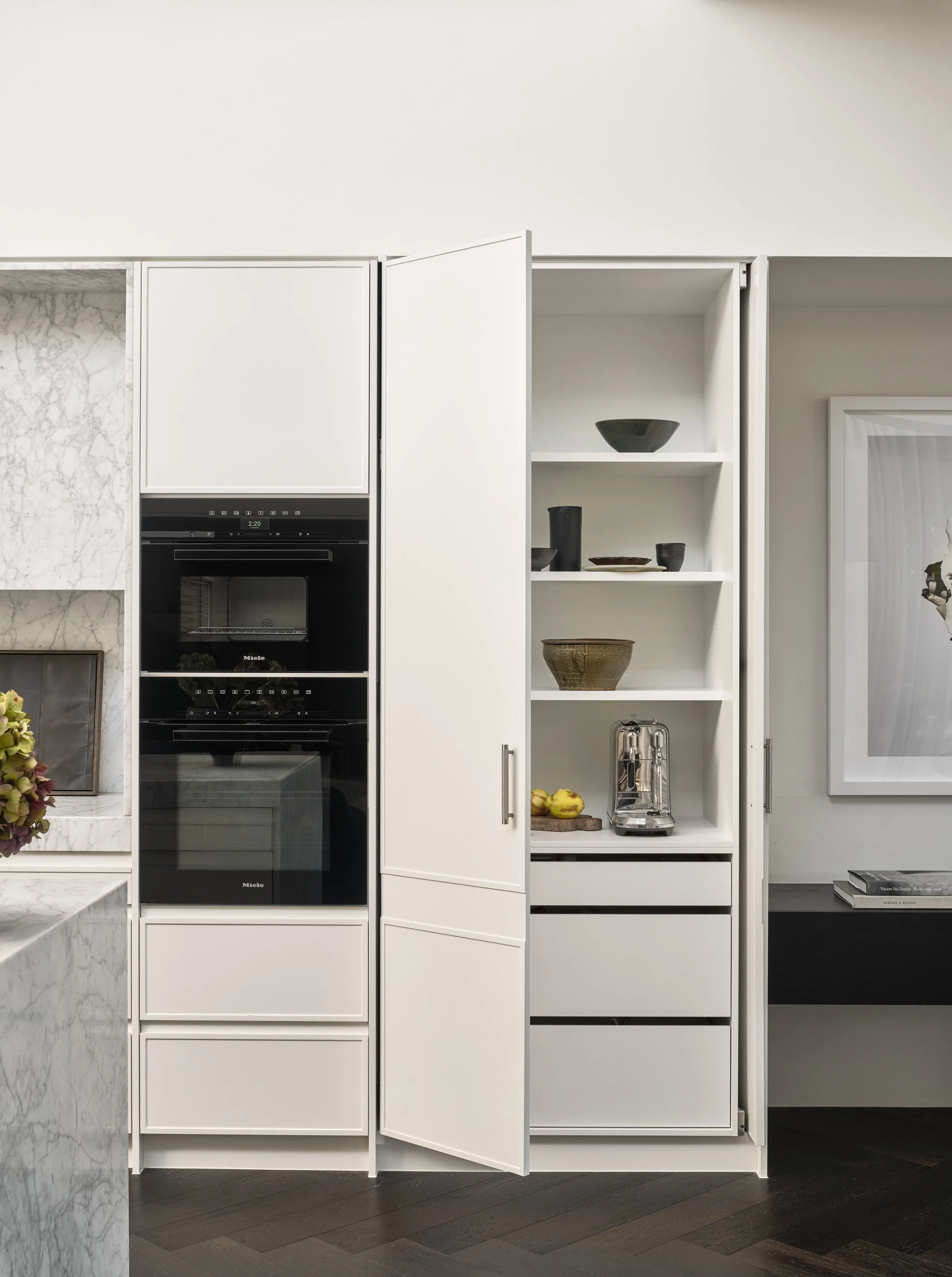 VilliersStKensington_150_open_1_3000px.jpg