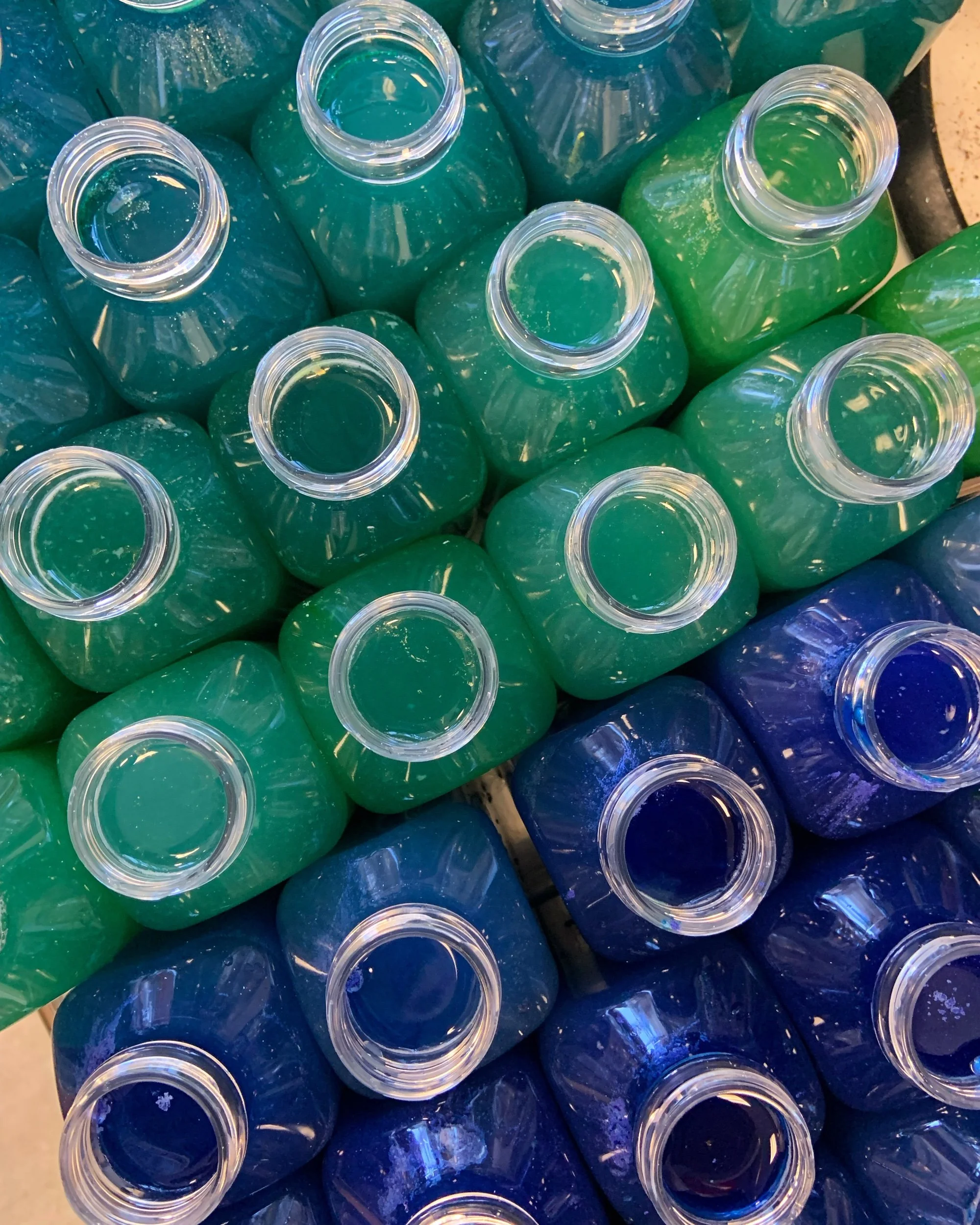 Spirulina Colored Lemonades