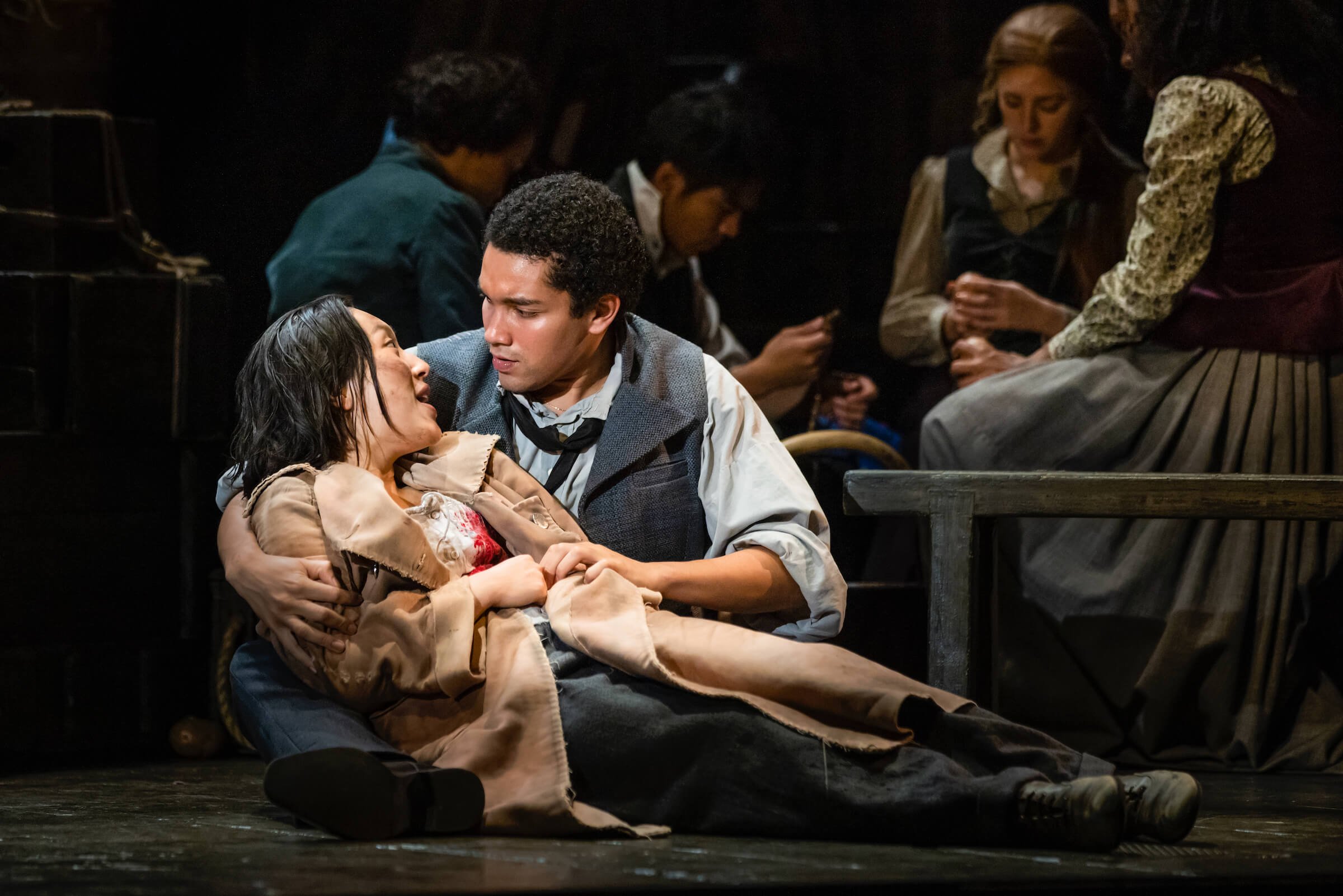  Christine Heesun Hwang as Éponine and Gregory Lee Rodriguez as Marius in Les Misérables 