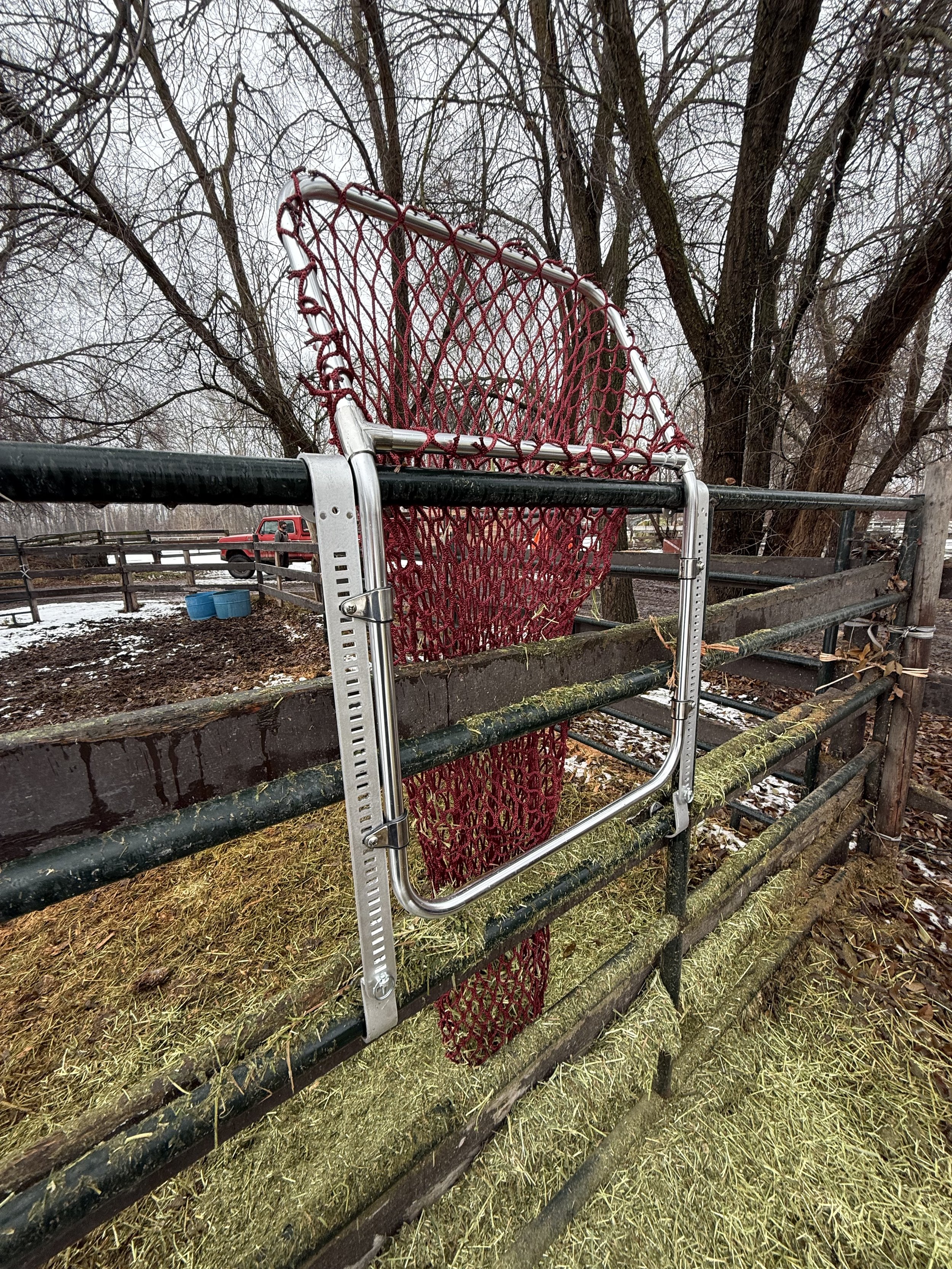 Fence-Top-Feeder-angled-portable-HayPal-front side view.jpg