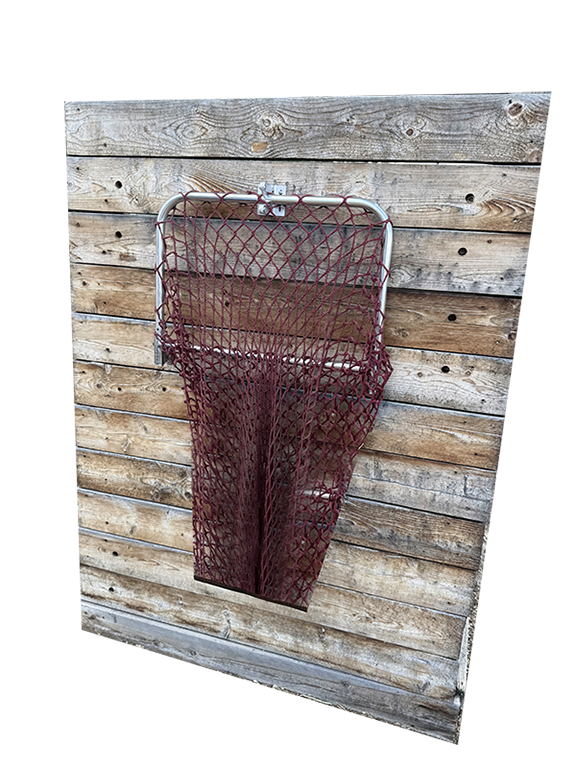 Drop-Down-Feeder-HayPal-shelter-wall.png