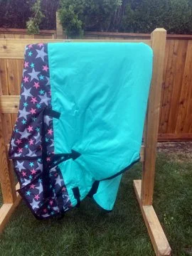 HayPal-Blanket-Bar-demo-with-blanket.jpg