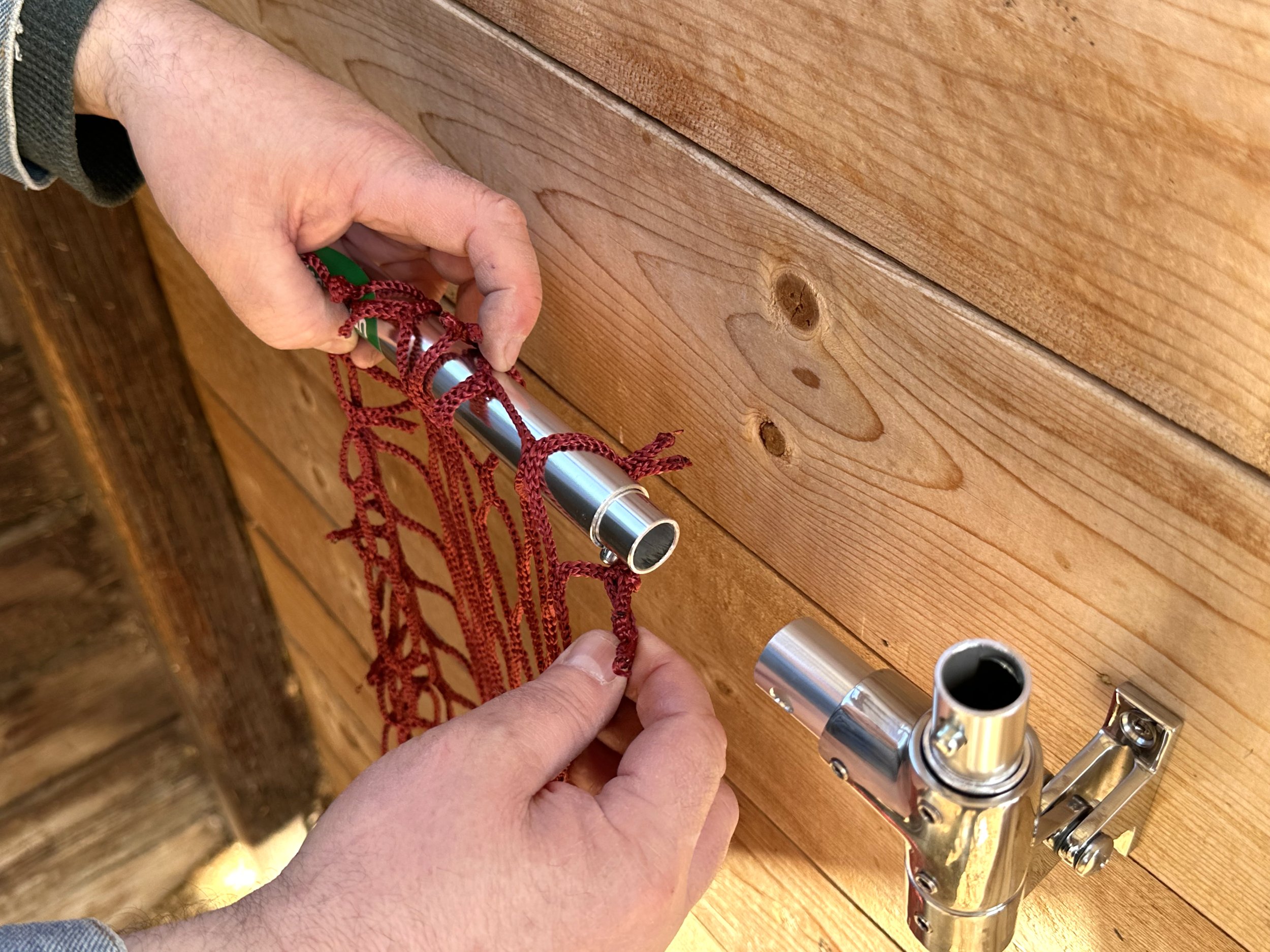 drop-down-feeder-by-haypal-replacing-hay-net-close-hay-access.jpg