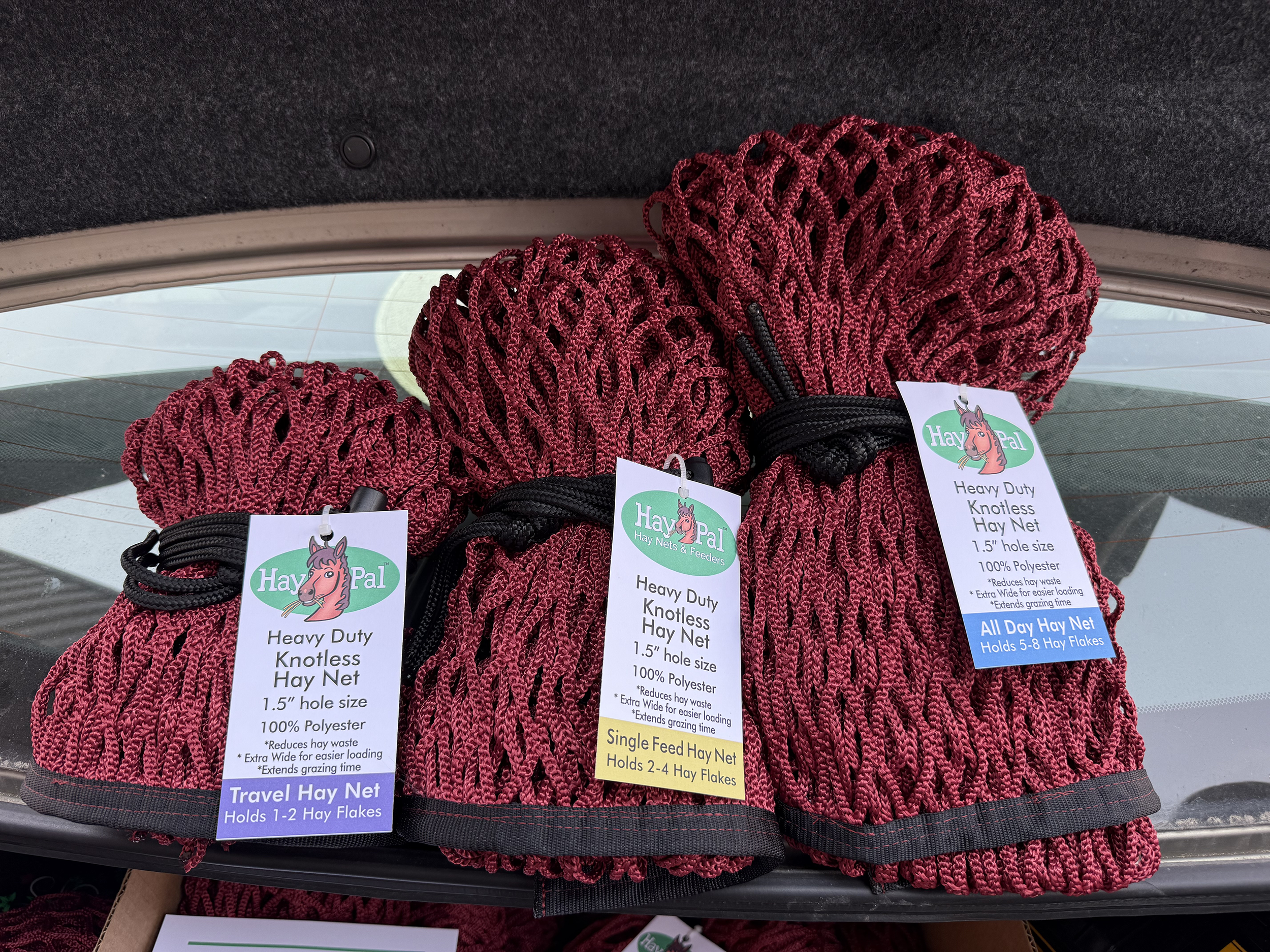 HayPal-flat-bottom-nets-in-3-sizes.png (Copy)
