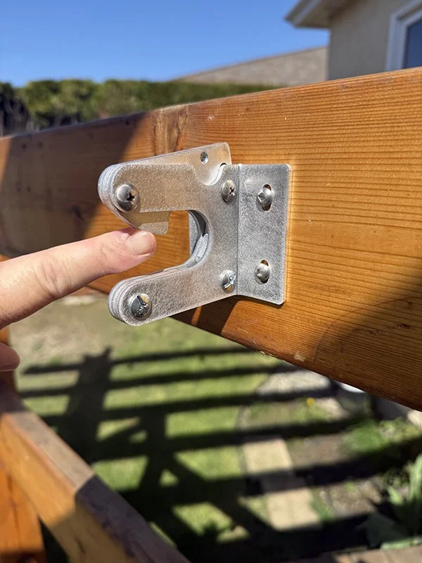 Easy-Latch-slow-feeder-latch-by-HayPal.jpg