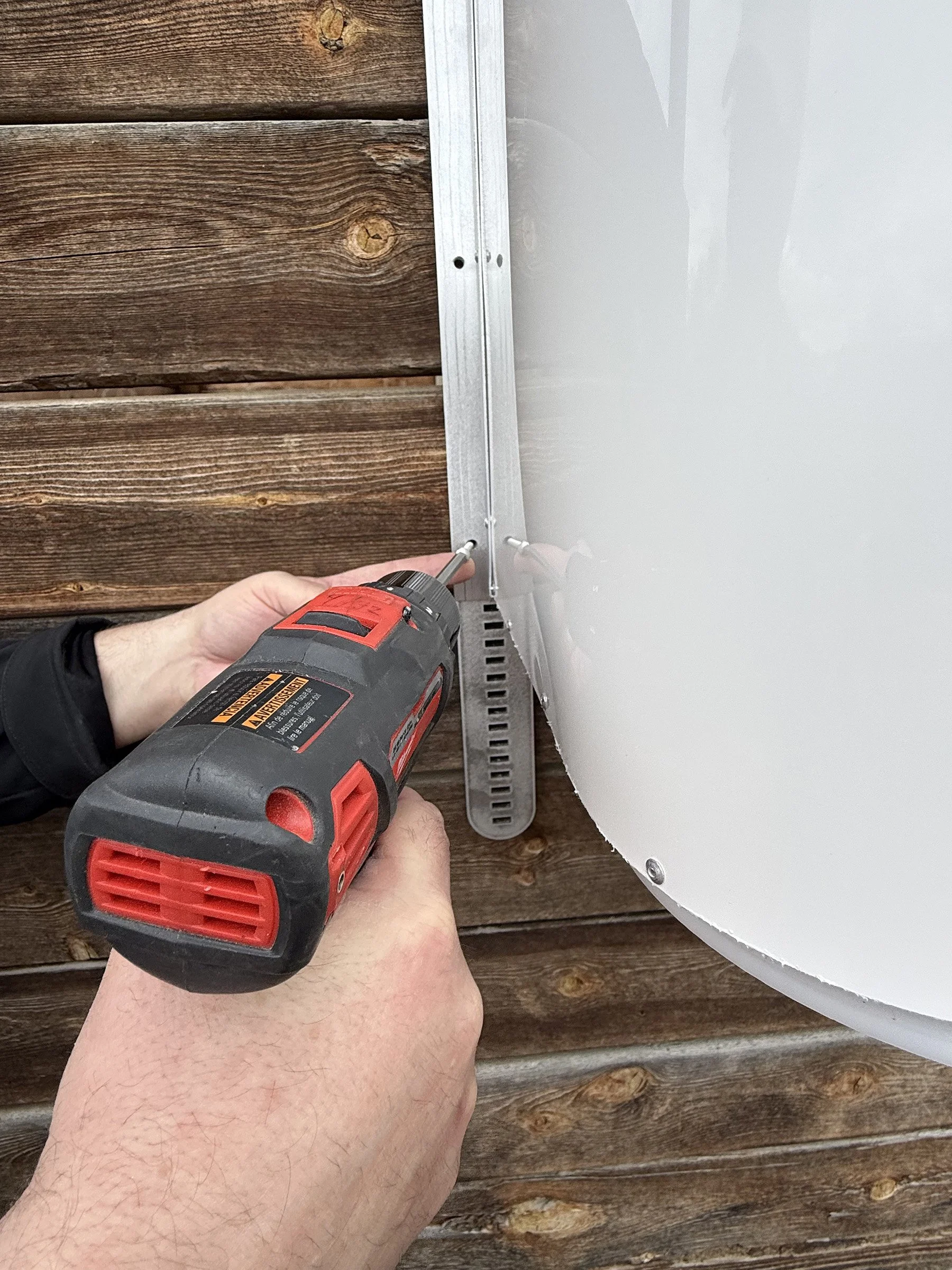 HayBox-battery-powered-auto-feeder-by-HayPal-mounts-easily-with-screws.jpg
