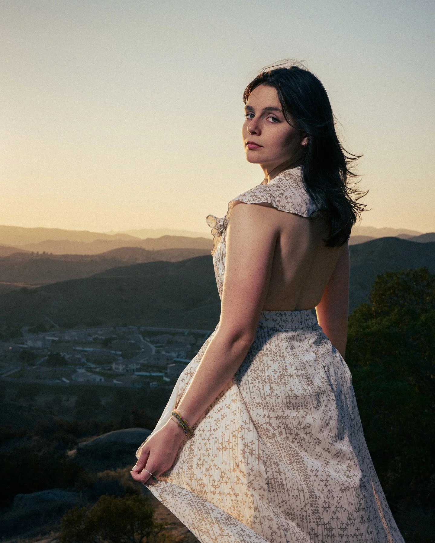 @tallulah_something ⛰️📸🌅
-
Editorial shoot on a mountain

@sonyalpha #sonyalpha 
Shot on: a7r4 w/ 16-35, 24-70, and 85mm GM lenses