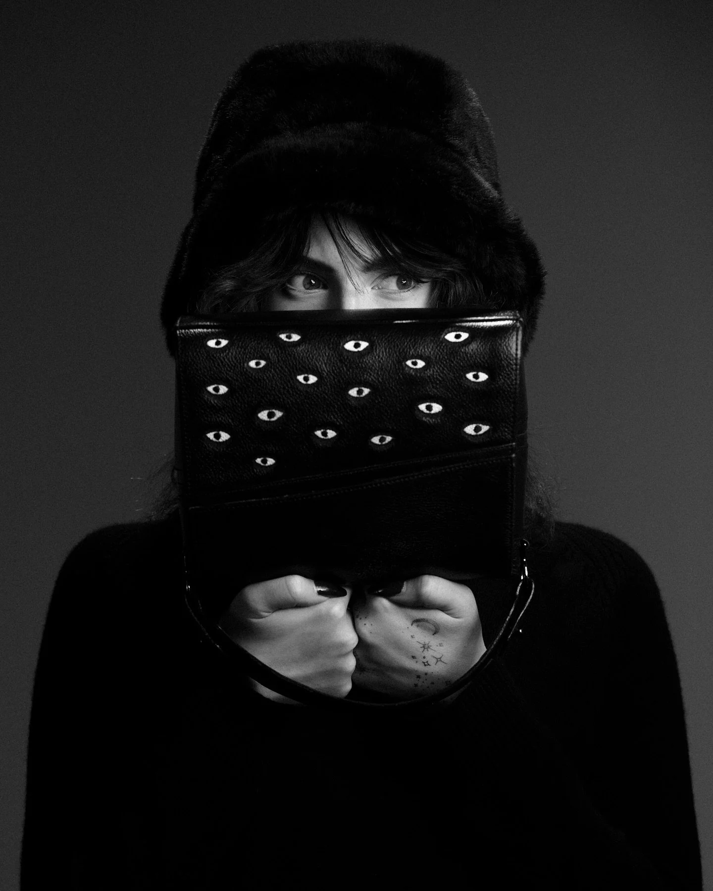 A little Saturday afternoon photo studio w/ @riley.miles 
We decided we should just call these playdates instead from now on.
Support &amp; Wardrobe - @cambriacook 
-
-
@sonyalpha #sonyalpha #flakphotorecs #blackandwhite #bnw #monochrome #instablacka