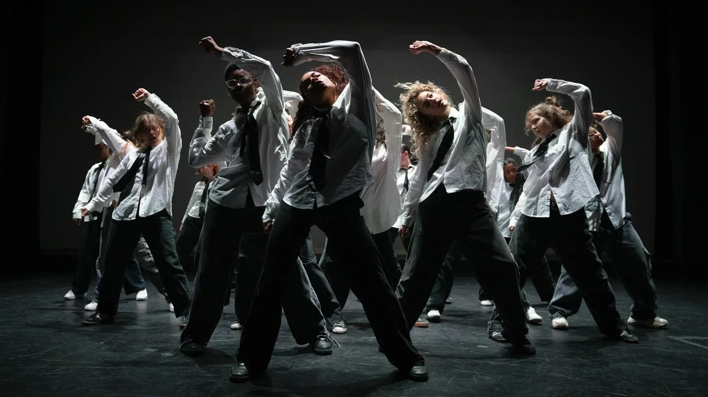 @emersonurbandance post, please enjoy&hellip; PANIC

Lighting @mileskatzdp @aidan_tv 
Special shoutout to @kyliegifis for shooting with me all weekend!
@averiemorren @fifischultz
@sonyalpha #sonyalpha
Live dance and performance photography