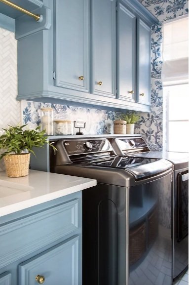 Jennifer Laura Living