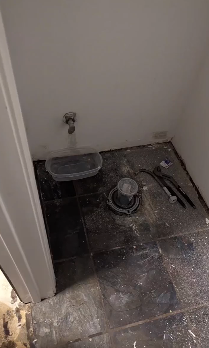 DIY: How to Completely Redo Your Powder Room 100% Solo — ONE ROOM ...