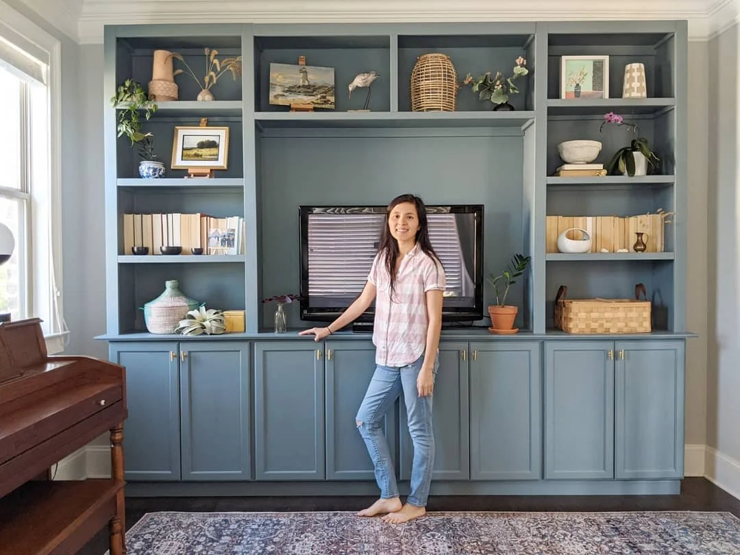 athomewithxin-color-drenched-cozy-charming-blue-music-room-.jpg
