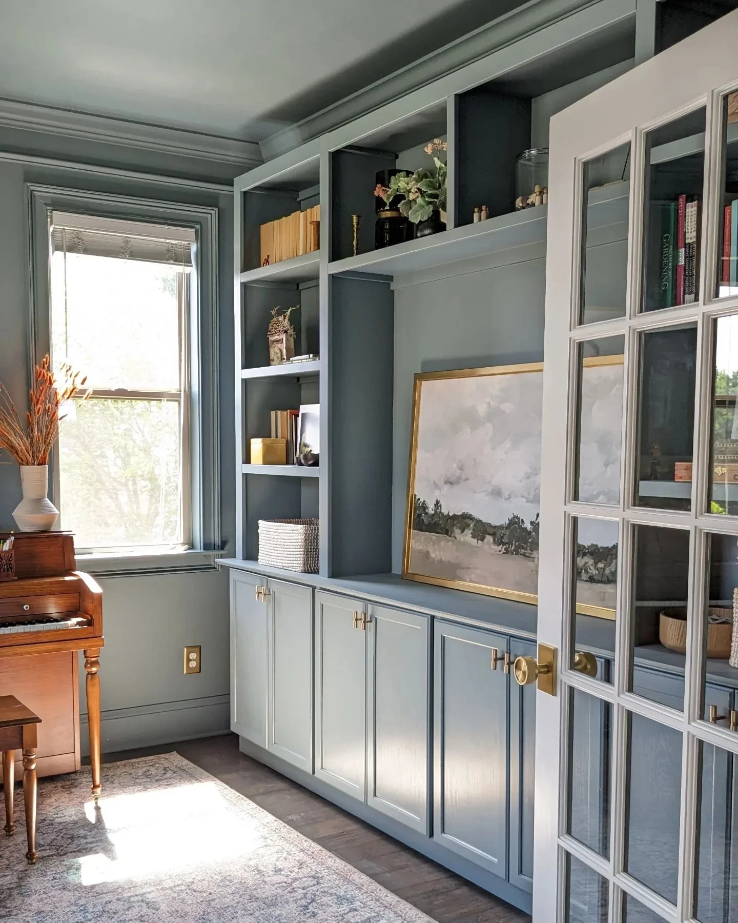 athomewithxin-color-drenched-cozy-charming-blue-music-room-1.jpg