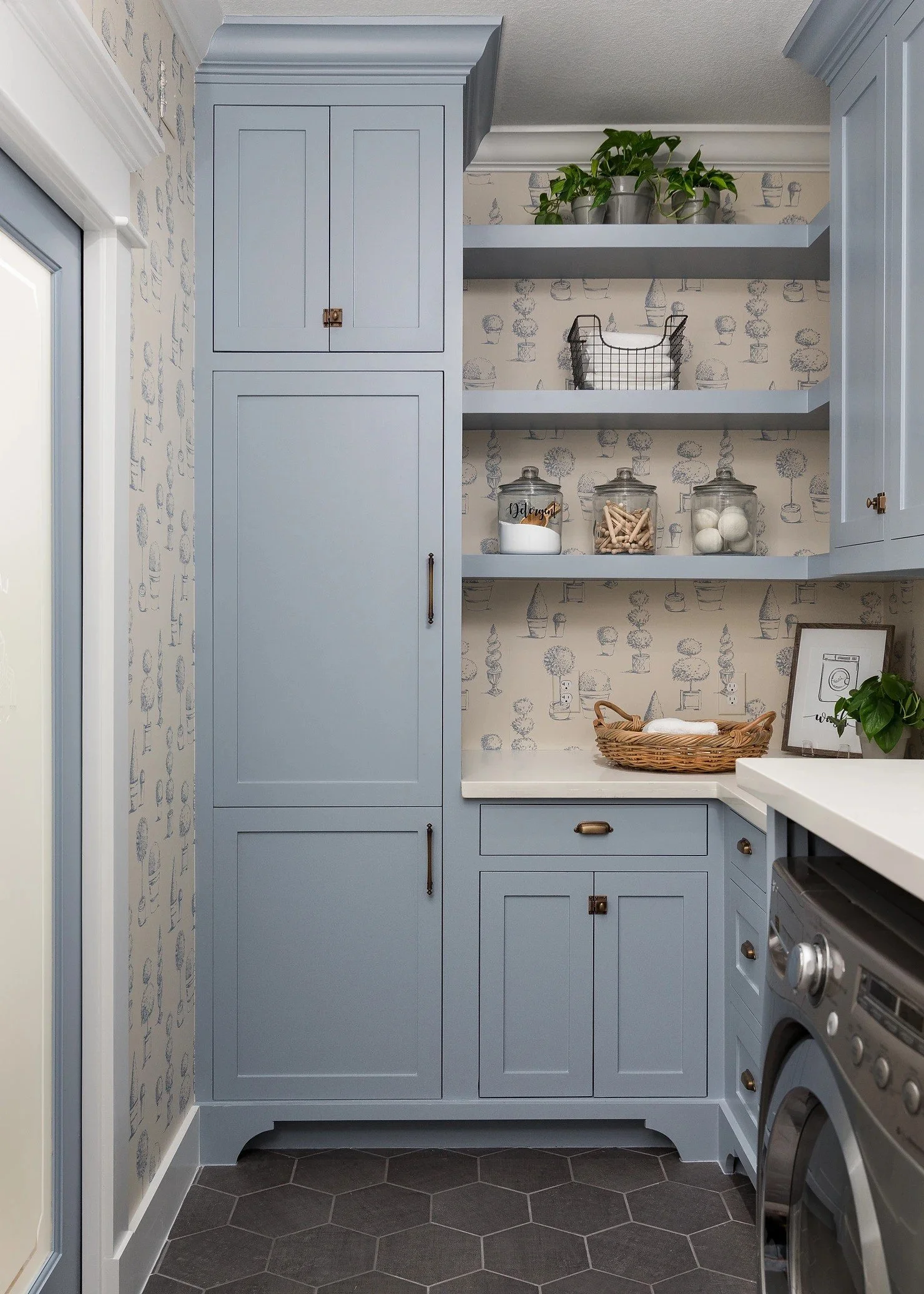 via Nikole Starr Interiors