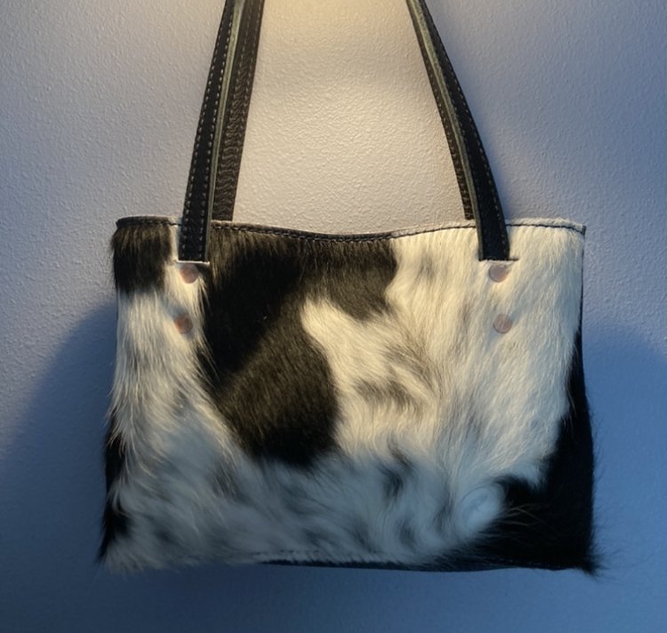 Black Hair-on Med Two Dot My Purse.jpeg