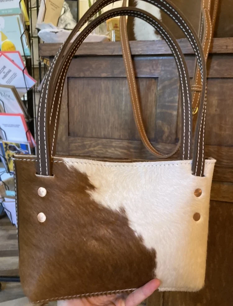 Brown Two Dot Country Classic Wassweiller.jpeg