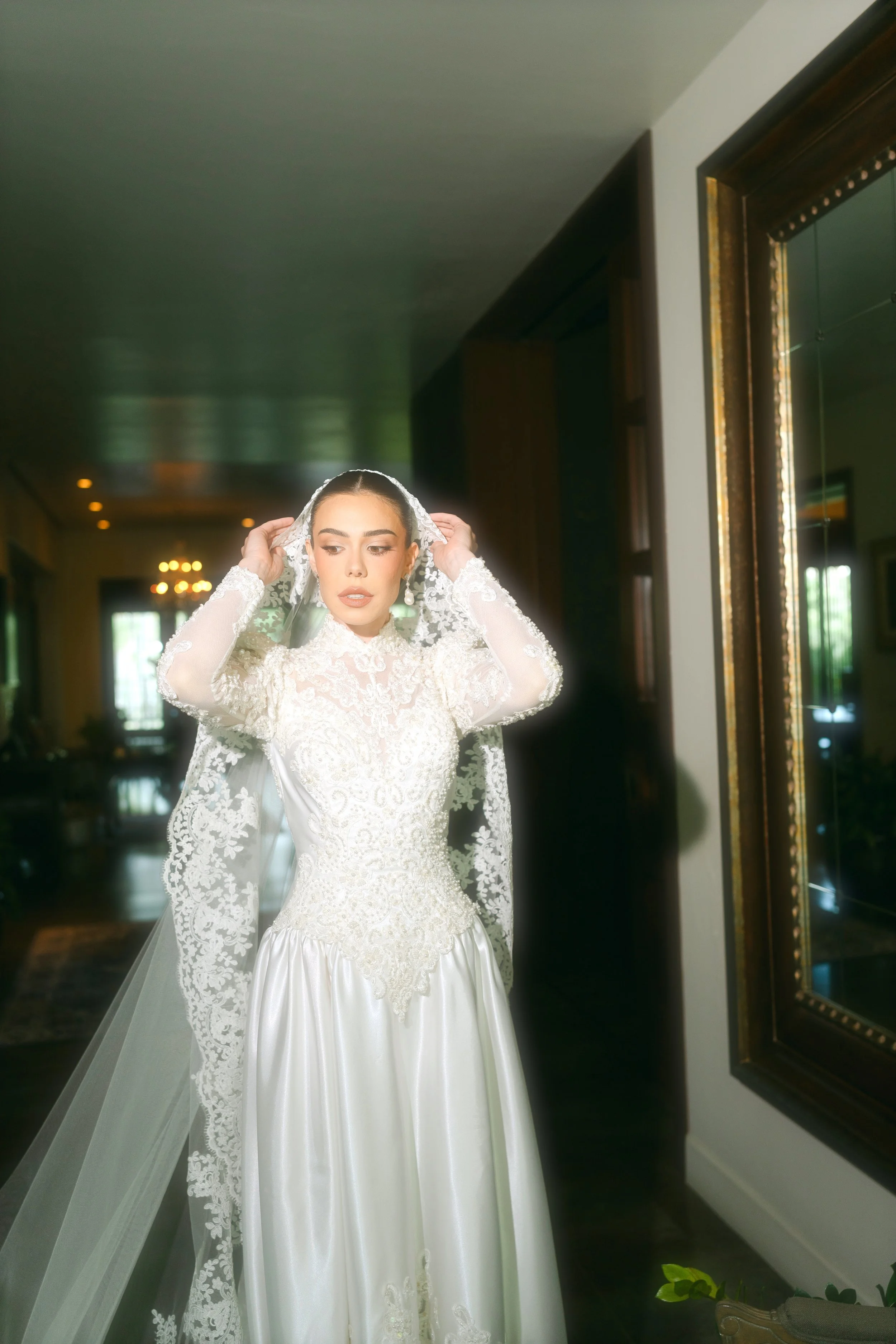 bride_fixing_veil_elegant_tijuana_wedding.jpg.JPG