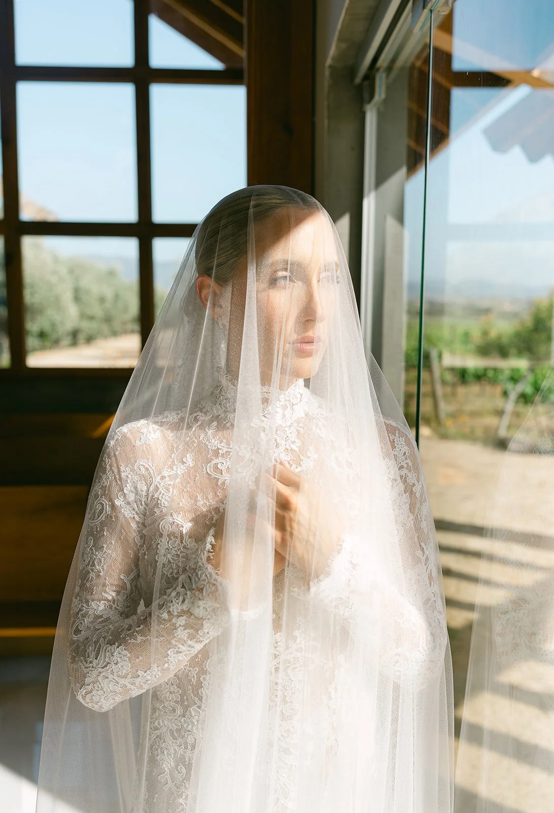bride_first_look_casa_bruma_valle_de_guadalupe.jpg.jpg