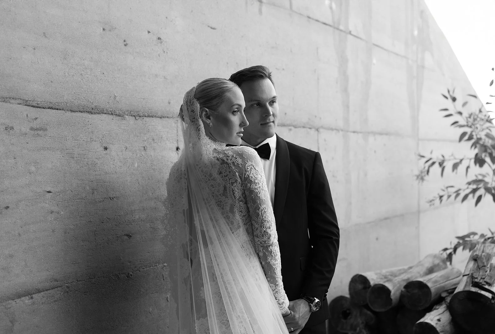newlyweds_black_white_casa_bruma_valle_de_guadalupe.jpg.jpg